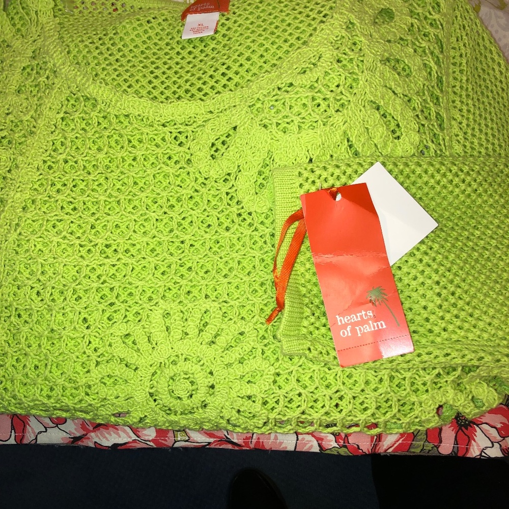 Hearts of Palm Lime Stylish figure enhancing crochet cover up. - Picture 3 of 8